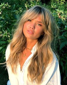 Matilda Djerf Hair, Fawcett Hair, Bardot Bangs, Farah Fawcett, Long Hair Models, Matilda Djerf, Wavy Hairstyles, Haircut Styles, Long Hair With Bangs