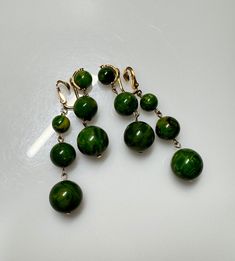 Vintage Green Color Bakelite Napier Earings. Very good condition. Length of earring approximately 70 mm. biggest bead size 15.50 mm. Smallest bead size 9.40 mm. For any question feel free to ask. Green Color, Green Colors, Favorite Jewelry, Jewelry Earrings Dangle, Greece, Dangle Drop Earrings, Dangle Earrings, Etsy Accessories, Jewelry Earrings