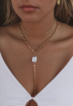 ~18k Gold filled bezel chain ~Crystal style chain ~Clasp closure ~13'' long with 2'' extension Hypoallergenic Necklaces, Lariat Necklaces, Hypoallergenic Necklace, Pearl Lariat, Pearl Stone, Crystal Choker, Pearl Charms, Lariat Necklace, Gold Filled Chain