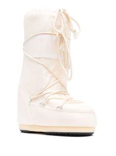 Moon Boot, Boots White, Moon Boots, Snow Boots, Winter Boot, Ballet Shoes, Winter Outfits, Dance Shoes, Sport Shoes