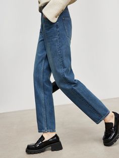 MO&Co. Women's High Waist Straight Cotton Jeans Features : - High waist - Vintage dark blue jeansCode : MBC3JENT19Length of size M is 95cmBlue : Model is 175cm tall and wearing a size M MATERIALS & CARE : Material : 100% CottonREMINDER: All items are measured manually. Please note that it's reasonable that there might be minor measurement differences (1-2cm) on some items. Cotton Jeans, Dark Blue Jeans, Best Jeans, Jeans Straight, Blue Jeans, Dark Blue, High Waist, Loose Fitting, Dress Up