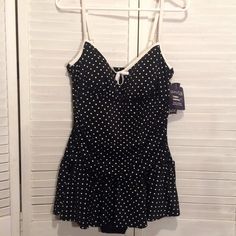 New With Tags, Size L 12-14, Padded Bust, Adjustable Straps, Ruched Front With Skirt. Casual Sleeveless Swimwear With Polka Dot Pattern, Casual Sleeveless Polka Dot Swimwear, Sleeve Bathing Suit, Dress Swimsuit, Blue Halter Top, Baby Belly, 1 Piece Swimsuit, Red Swimsuit, Swimsuit Dress