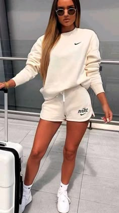 Cute Nike Outfits, Gym Clothes Women, Cute Comfy Outfits, Athleisure Outfits, Nike Fashion, Sporty Outfits, Summer Fashion Outfits