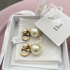 Brand New , Never Worn, Please Don’t Low Ball And Purchase Receipt From Dior.Com Is Provided Luxury Elegant Earrings, Prada Jewelry Earrings, Luxury Vs Clarity Earrings For Gift, Luxury Earrings With Vs Clarity For Gift, Luxary Earrings, Dior Accessories Jewelry, Dior Earrings Pearl, Dior Keychain, Dior Pearl Earrings