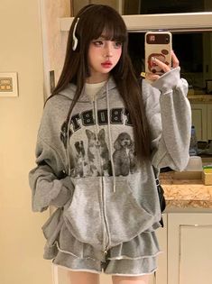 ❤︎❤︎ Gray Jacket Outfit, Grey Hoodie Outfit, Grey Jacket Outfit, Gray Hoodie Outfit, Girl Breakfast, Photo Walls, Fits Clothes, Hoodie Outfit, Zipper Top