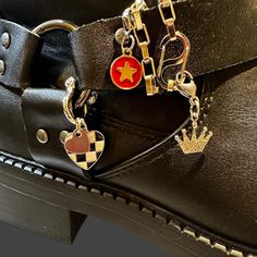 How cute are these!? Dress up your new boots with some charms! 👢 So easy to make different looks, change the charms around, add/collect new ones. The possibilities are endless. What a cool way to do your OWN thing 💃🏻 Chain is 6" with "S" clasp, charms have easy lobster 🦞 closures. Easy to move around, fit easily over shoe laces. The shackle,carabiner is totally functional and versatile.  ⭐️You could totally use this for you bag! 💼  🌟 Please reach out with questions! I love to collaborate, so ask about variations. Boot Charms, Do Your Own Thing, Shoe Boot, Chain Dress, New Boots, Shoes Lace, Salisbury, Shoe Charms, You Bag