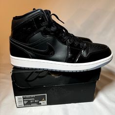 Size 9.5 Men's 100% Authentic Comes With Og Box Check Pictures For Condition Ships Within 24 Hours Of Purchase Delivered To Your Doorstep In 2-5 Business Days Air Jordan 1 Mid Se, Nike Air Jordan 1 Mid, Space Jam, Nike Air Jordan 1, Air Jordan 1 Mid, Jordan 1 Mid, Jordans For Men, Men Shoes Size, Air Jordan 1