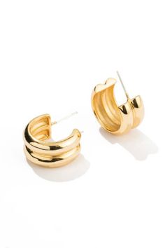 These earrings feature a thick, bold design that adds a touch of glamour to any look. Made from high-quality gold materials, they are durable and long-lasting. Whether you're dressing up for a special occasion or adding a chic element to your everyday wear, chunky gold hoops are a versatile and classic choice. Water Resistant Brass 24K Gold Sterling Silver Post Handmade Hypoallergenic Nickel Free SIZE: 21mm Chunky Gold Metal Earrings, Gold Chunky Hoop Earrings Trendy Style, Trendy Gold Chunky Hoop Earrings, Trendy Chunky Gold Hoop Earrings, Chic Gold Huggie Earrings, Trendy Chunky Gold Earrings, Chunky Gold Hoop Earrings, Butterfly Necklace, Bold Design