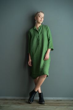 Linen shirt tunic with pockets The tunic is made of soft green linen We sew it in sizes S M L Amelia is 176 cm tall and wears size S Tunic dimensions measured flat: bust circumference S/100 cm M/104 cm L/108 cm hips S/110 cm M/114 cm L/118 cm tunic length 104 cm sleeve length 49 cm Material: 100% linen Bohemian Green Linen Dress, Casual Green Linen Dress For Beach, Green Bohemian Linen Dress, Green Daywear Dresses With Pockets, Green Day Dresses With Pockets, Green Day Dress With Pockets, Green Linen Long Sleeve Dress For Beach, Green Linen Dress With Pockets, Green Linen Dress For Beach