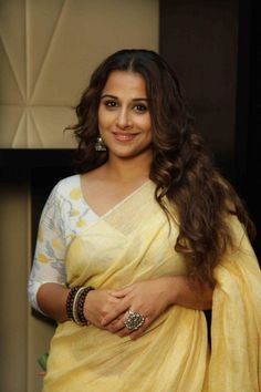 Vidya Balan, Yellow Saree, Madhuri Dixit, Celebrity Beauty, Priyanka Chopra, Deepika Padukone, Mellow Yellow, Beautiful Saree, Actress Photos