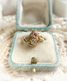 Beautiful French Antique 18k Solid Gold Toi et Moi Natural Diamond & Ruby Art Nouveau Ring, Gold Three-leaf Clover Ring, Romantic Engagement Ring, Gift for Woman.  Size:  US - 7,5 UK - P France -  56 o diameter inside - approx. 18mm / 0,71" o diamond - approx. 2,5mm / 0,09" in diameter  o ruby - approx. 2mm / 0,08" o width of the ring band - approx. 1,8mm / 0,07" o  decorative part - approx. 17x12mm / 0,67" x 0,47" Weight - 2,36g Beautiful Art Nouveau ring, elegant and delicate, in a great antiq Art Nouveau Engagement Ring Antique, Vintage Floral Ring, Art Nouveau Engagement Ring, Engagement Rings Romantic, Antique Gold Rings, Vintage Wedding Ring, Vintage Ring Box, Bijoux Art Nouveau, Art Nouveau Ring