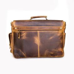 Men's Buffalo Leather Messenger Bag 15 Inch Laptops - Vintage Satchel – The Real Leather Company Vintage Satchel, Leather Company, Leather Satchel Bag, Organizing Systems, Leather Laptop, Buffalo Leather, Leather Messenger Bag, Leather Messenger, A Class