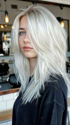 Kueez Pins, Blonde Hair Goals, Ice Blonde Hair, Platinum Blonde Hair Color, Long White Hair, White Hair Color, White Blonde Hair, Silver Blonde