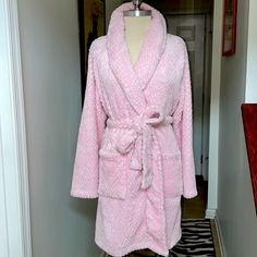 Title Says It All This Oh So Very Luxe Bathrobe Is New Without Tags Attached. Was Received And Never Worn. Clean Through And Through. Plush And Oh So Soft. Very Soft Pink. Perfect Lounge Robe. Size L/Xl Look At All Of The Pics. This Robe Is Machine Washable Self Care Gifts, Girly Room Decor, Lounge Robes, Large Bath, Girly Room, Laura Ashley, Soft Pink, Bath And Body, Extra Large