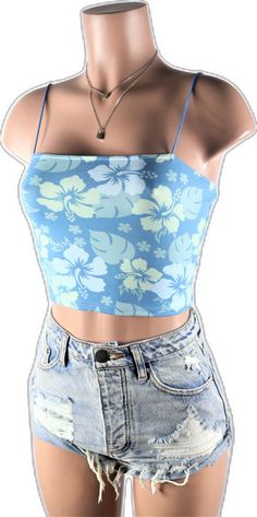 Y2k Style Blue Crop Top For Summer, Blue Summer Crop Top With Bra-friendly Design, Spring Blue Graphic Print Crop Top, Blue Graphic Cotton Crop Top, Blue Floral Print Summer Crop Top, Instagram Clothing, Hibiscus Print, Floral Crop Tops, Instagram Outfits