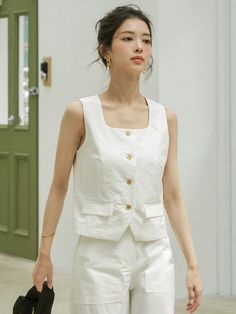 This is a refined and minimal vest by Siyazu that is made out of high quality and sturdy material. With classic mood of the design and feminine look, you can style it for your refined and casual daily outfit.- Set up with matching pants- Bio processed fabric with soft touch- Curved square neckline- Ox horn buttons detail Classic Mood, Vest White, W Concept, Feminine Look, Square Necklines, Outfit Set, Grey Fashion, Ox, Square Neckline