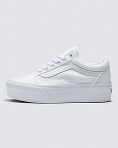 White Platform Vans, Platforms Aesthetic, Vans Platform Sneakers, Old Skool Stackform, Platform Vans, Pretty Sneakers, White Platform Sneakers, Tenis Vans, Vans Store