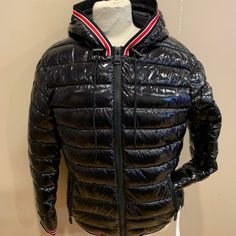 Calvin Klein Black L High Shine Hooded Puffer Jacket Mens Coat Size Large Condition New With Tags This Item Has Original Tags And Shows No Visible Signs Of Wear. Description Light Up Your Luxe Cold-Weather Look With The High Shine Shell Of This Cozy Quilted Puffer Jacket From Calvin Klein. Attached Hood Adjustable Cord System; Full-Zip Front Closure Quilted Puffer Styling; Elastic Storm Cuffs; Logo Badge At Left Sleeve; Medium Weight Two Side Hand Pockets With Zipper Closures; Machine Washable S Black Hooded Nylon Puffer Jacket, Black Nylon Hooded Puffer Jacket, Black Sporty Weatherproof Hooded Jacket, Black Hooded Puffer Jacket With Adjustable Hood, Hooded Weatherproof Puffer Jacket For Streetwear, Weatherproof Hooded Puffer Jacket For Streetwear, Black Urban Puffer Jacket With Ribbed Cuffs, Black Nylon Hooded Winter Jacket, Black Nylon Hooded Jacket For Cold Weather