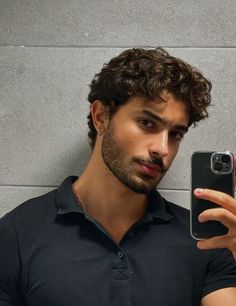 Long Hair Beard Styles, Long Hair With Beard, Curly Long Hair Men, Hairstyles Taper Fade, Curly Hair Men Short, Curly Hair Guys, Short Curly Hair Men, Medium Long Curly Hair, Fancy Curly Hairstyles