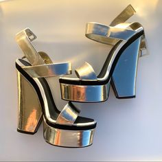 Gorgeous Platform Sandal In A Very Good Condition I Wear It May Be Three Time Zanotti Shoes, Giuseppe Zanotti Shoes, Giuseppe Zanotti, Wear It, Platform Sandals, Women's Shoes Sandals, Silver Gold, Shoes Sandals, Size 7