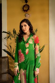 Paulmi & Harsh | Green Spring Blooming Floral Kurta With Pants | INDIASPOPUP.COM Moody Green, 1950’s Fashion, Trendy Shirt Designs, Dress And Jacket Set, Kurti Designs Latest, Green Spring, Indian Fashion Designers, Kurta With Pants, Spring Blooms