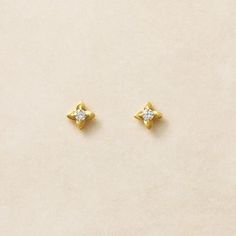 Adorn Yourself with the Radiance of Beauty Diamond Earrings. Second Tops Earrings Gold, Tops Earrings Gold, Earrings Gold Indian Simple, Tops Earrings, Gold Earrings For Kids, Small Earrings Gold, Temple Jewellery Earrings, Simple Gold Earrings, Antique Necklaces Design