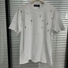 White Short Sleeve T-Shirt Chrome Hearts Shirt, Chrome Hearts, White Short, White Shorts, Colorful Shirts, Color White, Tee Shirts, Mens Shirts, Man Shop