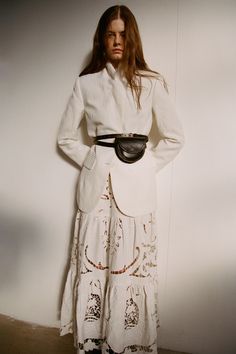 Sea - Pre-Fall 2024 https://www.vogue.com/fashion-shows/pre-fall-2024/sea/slideshow/collection#4 Victorian Quilts, Black Lace Skirt, Pre Fall Collection, Fashion Design Dress, Blue Shirt Dress, Print Trends, 2024 Fashion, Summer Fashion Outfits, Fall 2024