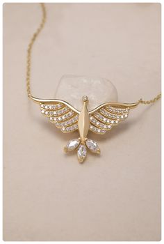 14K Solid Gold Bird Necklace, Elegant Bird Pendant, Crystal Wing Necklace, Women's Gold Necklace, 925 Sterling Silver Bird Charm Necklace It's time to meet with fabulous deals in fabulous february with Bex Jewelry! If you are waiting for the right moment to buy it, now is the Time with bex jewelry. Elegance and design jewelry designs are with you in November with amazing discounts! Welcome to Bex Jewelry! Jewelry has the power to be the one little thing that makes you feel unique.🌠 I am very ex Yellow Gold Necklace With Sterling Silver Clasp For Gift, Yellow Gold Necklace With Silver Clasp For Gift, Minimalist Necklace Gold, Silver Bird, Zierlicher Ring, Necklace Elegant, Gold Statement Ring, Solid Gold Necklace, Wing Necklace