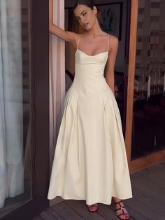 Alexa And Katie Graduation Dress, Maxi Prom Dress Long Sleeve, Cream Semi Formal Dress, Shell Cup Dress, Mid White Dress, Flowy Reception Dress, Tailor Made Dress Ideas, 50s White Dress, Classy Prom Dresses Simple