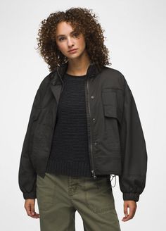 A new take on the vintage utility jacket with breathable organic cotton ripstop and a relaxed fit. Face Wrap, Slash Pocket, Hair Tie Bracelet, Ripstop Fabric, Swim Shop, Inspiration Style, Utility Jacket, Hook And Loop, The Vintage