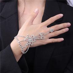 -Size: This Bracelet Has Extender Chain,Can Adjust The Length,And The Ring Is Open Size. -Material: Rhienstone,Crystal -Color : Silver -A Delicate Wedding Bridal Hair Piece Will Perfectly Complement Most Wedding Hairstyles.The Chic Design Will Decorate You Elegant And Beautiful On Your Wedding Party.This Headpiece Is Also Suit For Bridesmaids And Flower Girls,Mother Of The Bridal. Also,That Is The Best Gift For Newlyweds. -100% Satisfaction And Money Back Guarantee. If There Are Any Problems Wit Silver Bracelet Stack, Wedding Bridal Hair, Hand Chain Bracelet, Gift For Newlyweds, Delicate Wedding, Bridal Hair Piece, Ring Flower, Purple Bracelet, Tassel Bracelet