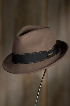 Tyson Crushable Wool Fedora Hat by Overland Sheepskin Co. (style 67487) Hat Styles Men, Different Hat Styles, Mens Dress Hats, Fedora Style, Cool City, Popular Hats, Black Suit Men, Mens Hats Fashion, Wool Hats