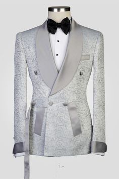 Suits For Work, Silver Suit, Silver Shawl, Suits Groom, Menswear Inspiration, Groom Tuxedo, Dapper Gentleman, Prom Suits, Dapper Men