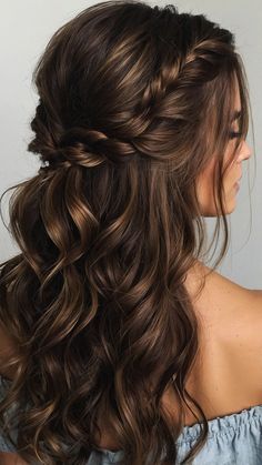 Discover the latest summer hairstyles ideas perfect for every hair length, whether you have long, medium, or short hair. From quick and easy styles to cute and fun braided looks, find simple and stylish inspiration for your next hairdo! Half Up Do Brown Hair, Wedding Hairstyles Thick Brown Hair, Wedding Hair With Braid Down, Bridesmaid Hairstyles Down Brunette, Bridesmaid Curled Hairstyles, Soft Curls With Braid, Hairstyles For Debutant, Prom Hair Up Styles, Wedding Hair Braided Half Up