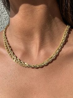 Rope Chain Necklace For Everyday, Everyday Rope Chain Necklace, Classic Link Chain Necklace With Rope Detail, 14k Gold Double Chain Necklace, Classic Rope Chain Link Necklace, Classic Link-style Rope Chain Necklace, Gold Twisted Rope Chain Jewelry, Elegant Oval Link Rope Chain Necklace, 14k Gold Double Chain Link Necklace