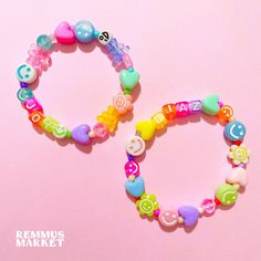 "Show your positive vibe with smiley flower bracelet inspired by 90s/Y2K 💖 Bracelet is made using acrylic, clay and glass beads on stretchy cord. It will be perfect as a cute gift! Made to order with lots of love by me🫶🏻 ✿Design✿ You will receive similar pastel tone bracelet in the picture. (One of a kind If you want to personalize, please don't forget to add! - letters only. ✿Size✿ We would say M: 7 - 7.5\" is standard.  For your reference, 5'3\" 115lb model wears size small:)" Ootd Pastel, Bracelet Y2k, Smiley Flower, Pastel Bracelet, Festival Bracelets, Custom Bracelet, Bracelet Friendship, Summer Bracelets, Beaded Accessories