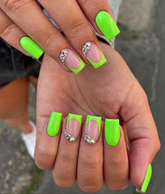 Neon Nail Designs, Neon Green Nails, Nail Designs Pictures, French Tip Nail Designs, Fancy Nails Designs, Nagel Tips, Short Acrylic Nails Designs, Neon Nails