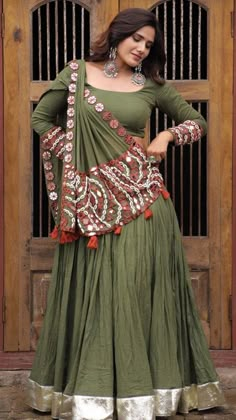 Hand Work Choli Designs, Gujarati Dress, Chaniya Choli Cotton, Gujarati Chaniya Choli, Gujarati Saree, Designer Dresses Elegant