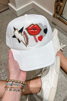 Baseball Patch Trucker Hat - BluePeppermint Boutique Baseball Mom Trucker Hat, Trucker Hat Patch Ideas, Hat Patch Ideas, Hat Bar, Patch Ideas, Hat Patch, Side Kick, Custom Trucker Hats, Mom Diy