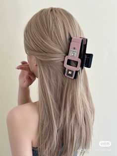 Blonde Hair Korean, Clips Aesthetic, Baby Blonde Hair, Aesthetic Clips, Rose Blonde, Blonde Hair Transformations, Beige Hair