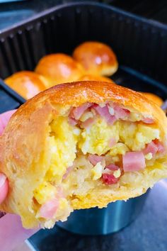 stuffed biscuits Air Fryer Breakfast Biscuits, Ham And Egg Biscuits, Biscuits And Eggs Breakfast, Air Fryer Ham And Cheese Biscuits, Air Fryer Grands Biscuits, Air Fryer Breakfast Casserole, Stuffed Breakfast Biscuits