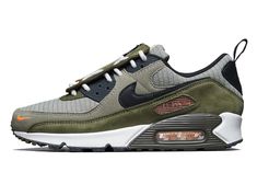 Nike Air Max 90 Mens, Zapatillas Nike Air, Nike Snkrs, Sneakers Nike Air Max, Nike Air Shoes, Walker Shoes, Orange Accents, Mens Nike Shoes, Mens Nike Air