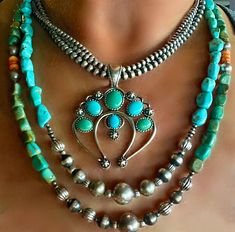 ⭐️💚💯Wow, this Naja is absolutely spectacular! Believe me, when you put this piece on, you won't want to take it off, ever, not even at bedtime. It is over the top GORGEOUS and will exceed your expectations! ⭐️💚💯We've got you covered if you want to wear a piece of jewelry that is absolutely breathtaking! Also, if you're undecided whether you would like to wear green or blue turquoise, add this Sterling Silver & Turquoise Naja Pendant  to your Southwestern lineup. You cannot go wrong.  ⭐️💚💯T Boho Turquoise Jewelry, Turquoise Jewelry Outfit, Taos Art, Silver Things, Vintage Turquoise Jewelry, Naja Pendant, Crazy Diamond, Perfect Aesthetic, Boho Clothes