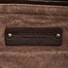 Bottega Veneta is an Italian design house known for supreme quality and hand-woven leather goods. With the famous 'intrecciato' weave, they portray a clean and classic style that is always recognizable, but never overtly branded. Vintage Bottega, Bottega Veneta Intrecciato, Vintage Shoulder Bag, Design House, Bag Shoulder, Luxury Items, Leather Goods, Italian Design, Hobo Bag