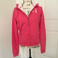 Hollister Pink Quilted Zip-Up Fleece Jacket. Hollister Logo On Upper Chest. Fleece Lined And Quilted (Thick And Warm). Size M. Brand New With Tags. Hooded Fleece Jacket For Spring Streetwear, Athleisure Hooded Fleece Jacket For Winter, Spring Fleece Hooded Jacket With Adjustable Hood, Spring Streetwear Fleece Jacket, Winter Athleisure Fleece Jacket With Double-lined Hood, Cozy Pink Outerwear With Ribbed Cuffs, Spring Cotton Outerwear With Cozy Fit, Sporty Fitted Fleece Jacket For Winter, Fall Athleisure Fleece Jacket With Double-lined Hood