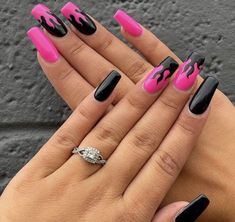 Acrylic Nail Designs Pink And Black, Black Nails With Pink Flames, Mgk Concert Outfit Ideas Pink, Hot Pink Nails With Flames, Black Nails With Flame Design, Nail Art Designs Pink And Black, Nails Pink And Black Design, Pink And Black Gel Nails Ideas, Pink Nails With Flames