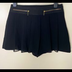 Never Worn. Excellent Condition Size Medium Chiffon Draping, Pleated Chiffon, Zara Shorts, Zara Black, Chiffon, Zara, Size Medium, Womens Shorts, Women Shopping