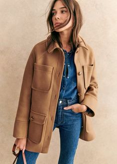 Paolo Coat - Camel - Sézane Sezane Lookbook, Looks Camisa Jeans, Long Peacoat, Style Parisienne, Overcoat Jacket, Skandinavian Fashion, Populaire Outfits, Modieuze Outfits, Fall Collection