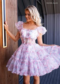 Organza Prom Dress With Floral Print, Floral Print Organza Prom Dress, Organza Floral Print Prom Dresses, Floral Print Organza Dresses For Prom, Fitted Organza Homecoming Dress, Fitted Organza Spring Dress, Fitted Organza Dress For Prom Season, Fitted Organza Dresses For Prom, Fitted Organza Dress For Spring